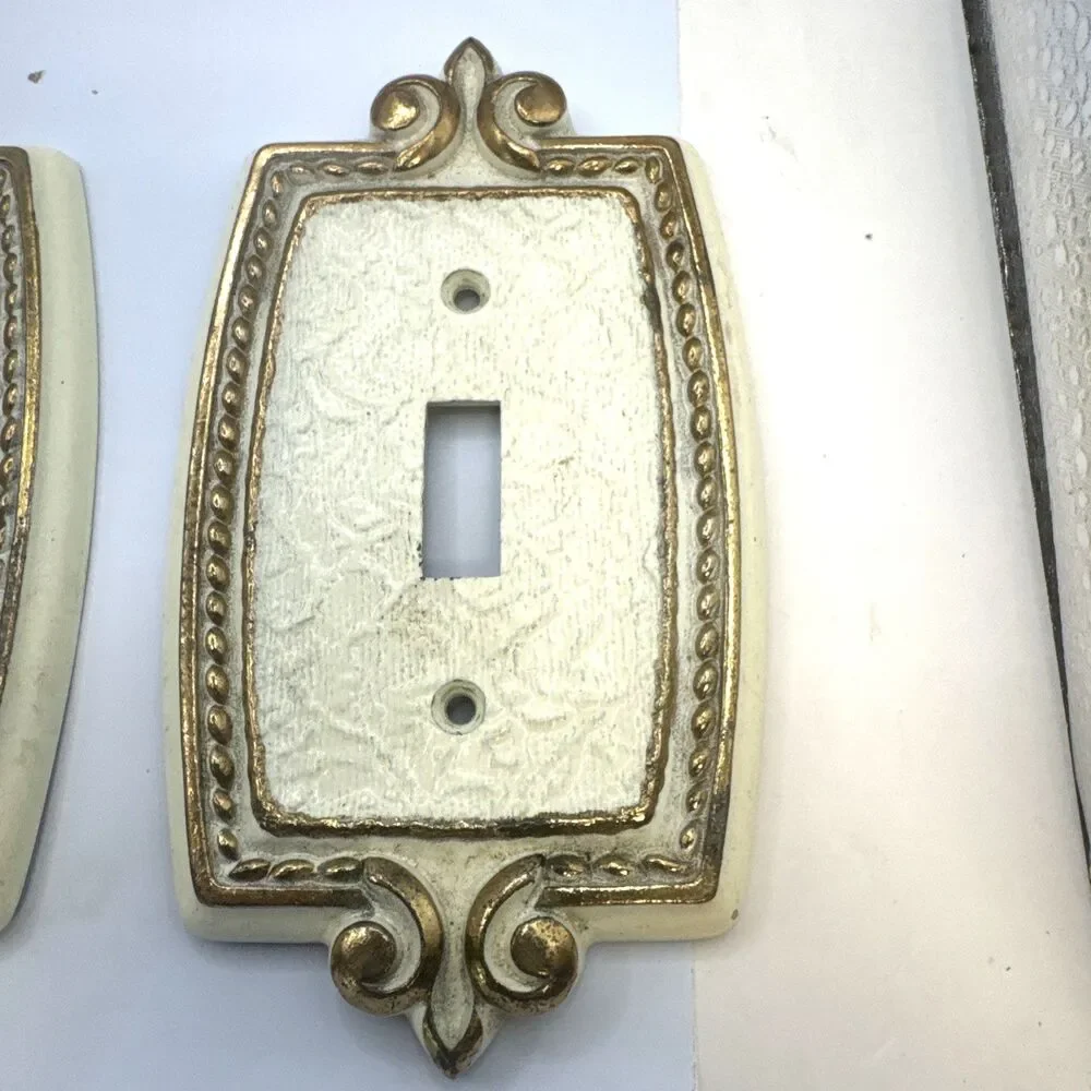 VTG Amerock Hollywood Regency white gold bathroom hardware matching wall plate